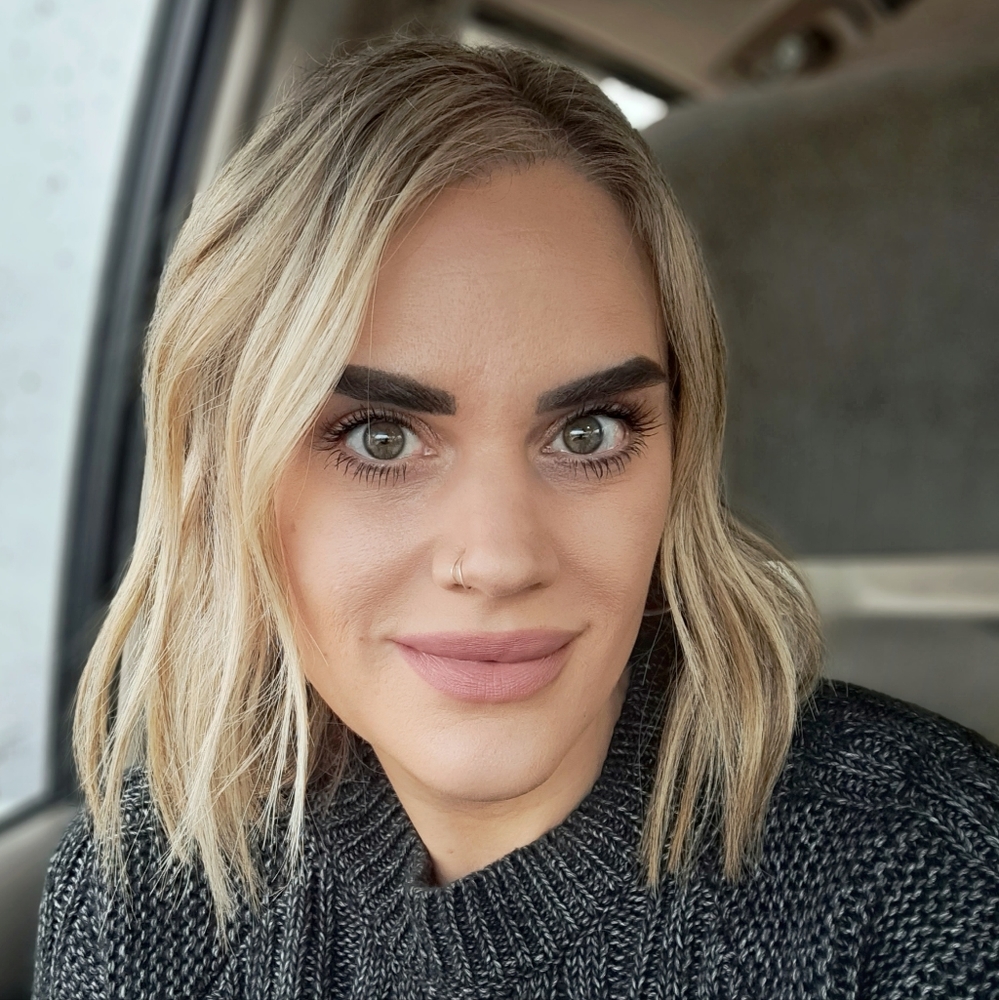 Meet your Posher, Andrea